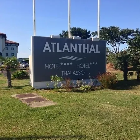 Rental Apartment Canteplan A Biarritz