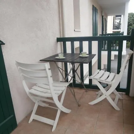 Rental Apartment Canteplan A * Biarritz